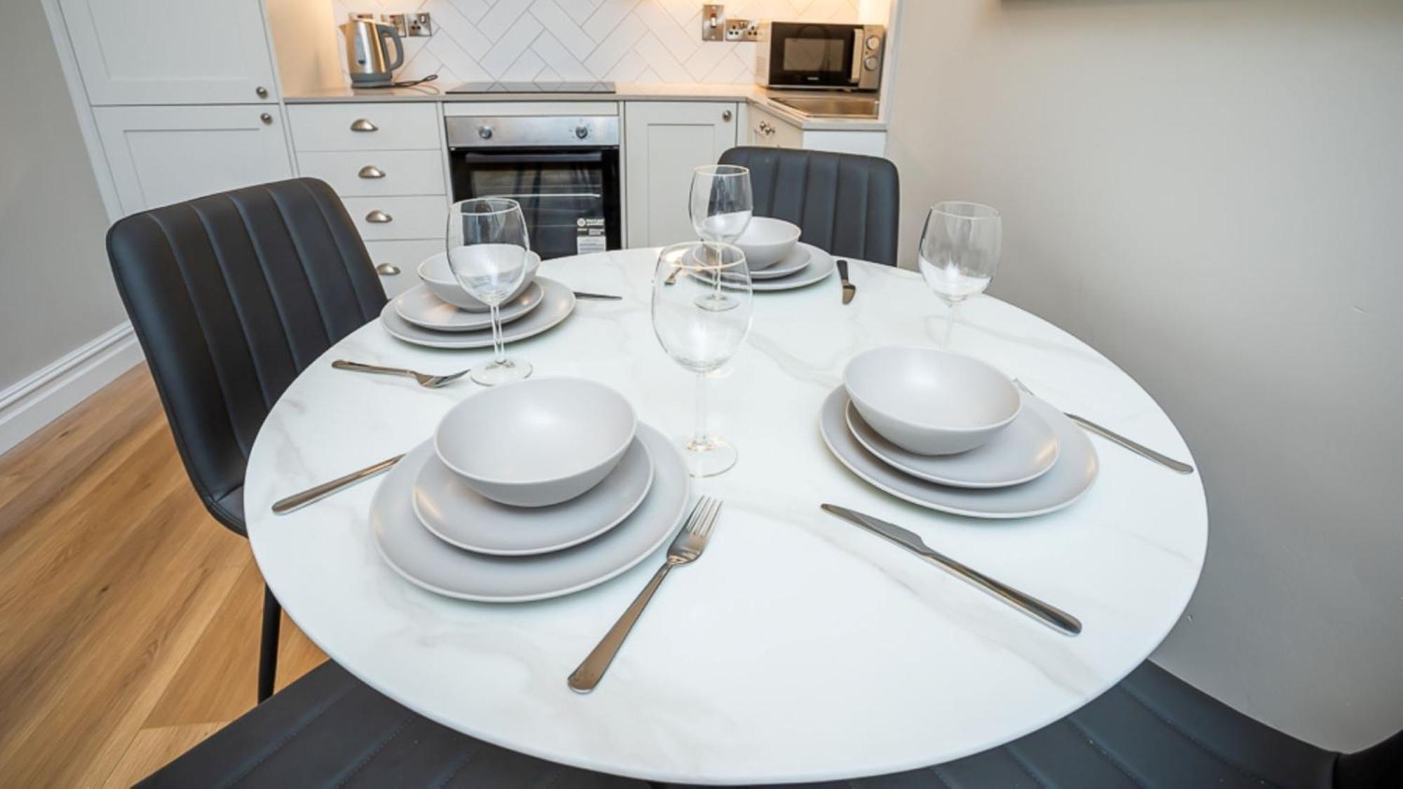 Modern 2 Bdr Apartment At Queens By Belfast City Breaks ภายนอก รูปภาพ