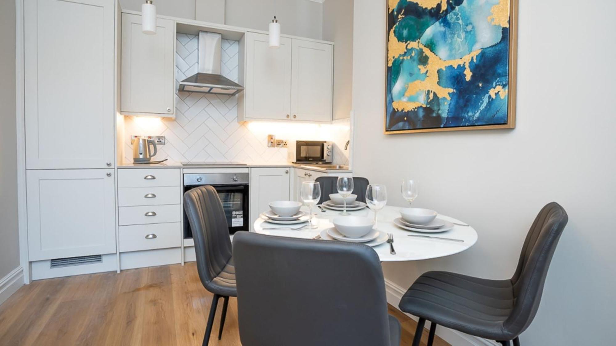 Modern 2 Bdr Apartment At Queens By Belfast City Breaks ภายนอก รูปภาพ