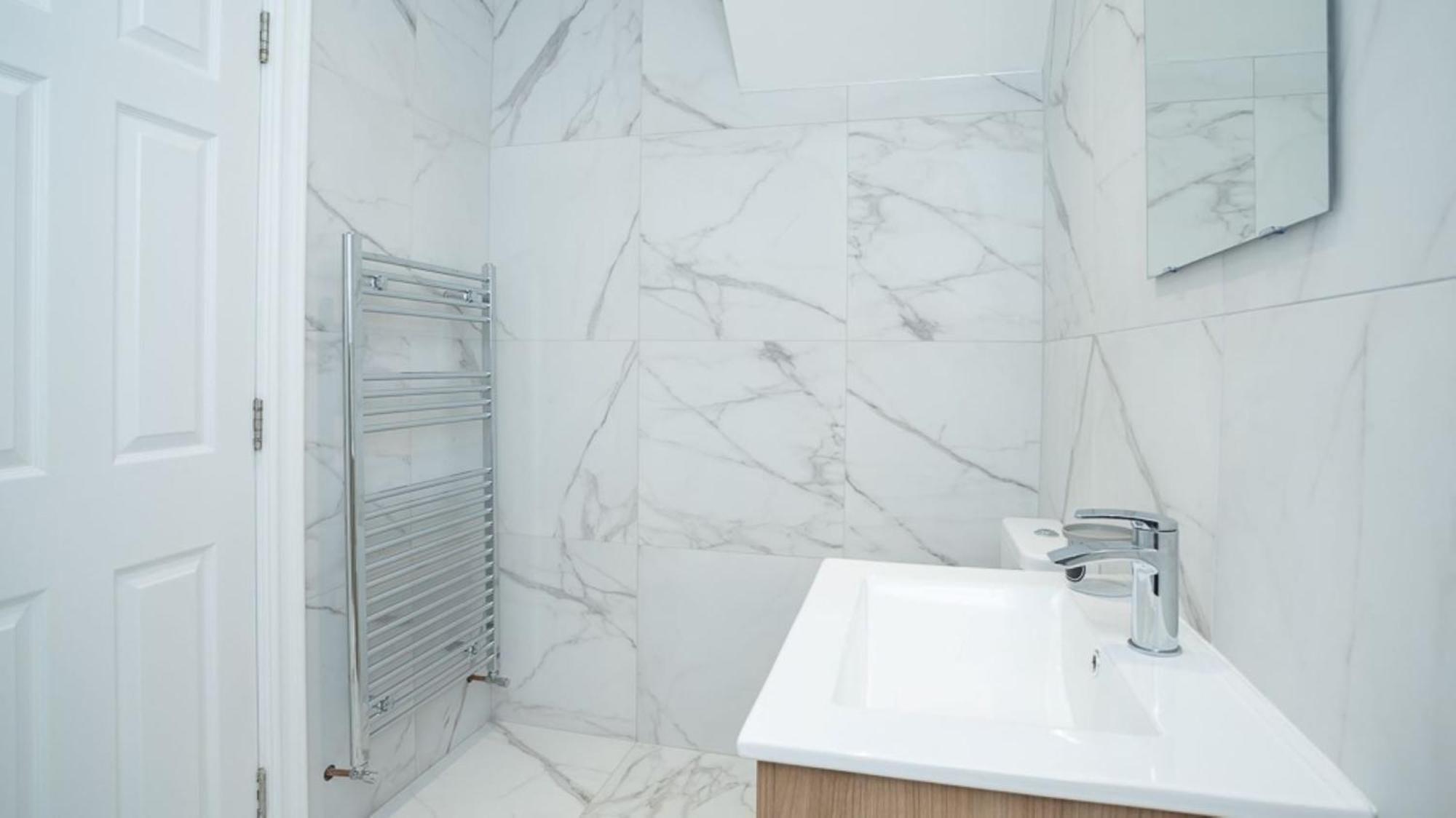 Modern 2 Bdr Apartment At Queens By Belfast City Breaks ภายนอก รูปภาพ