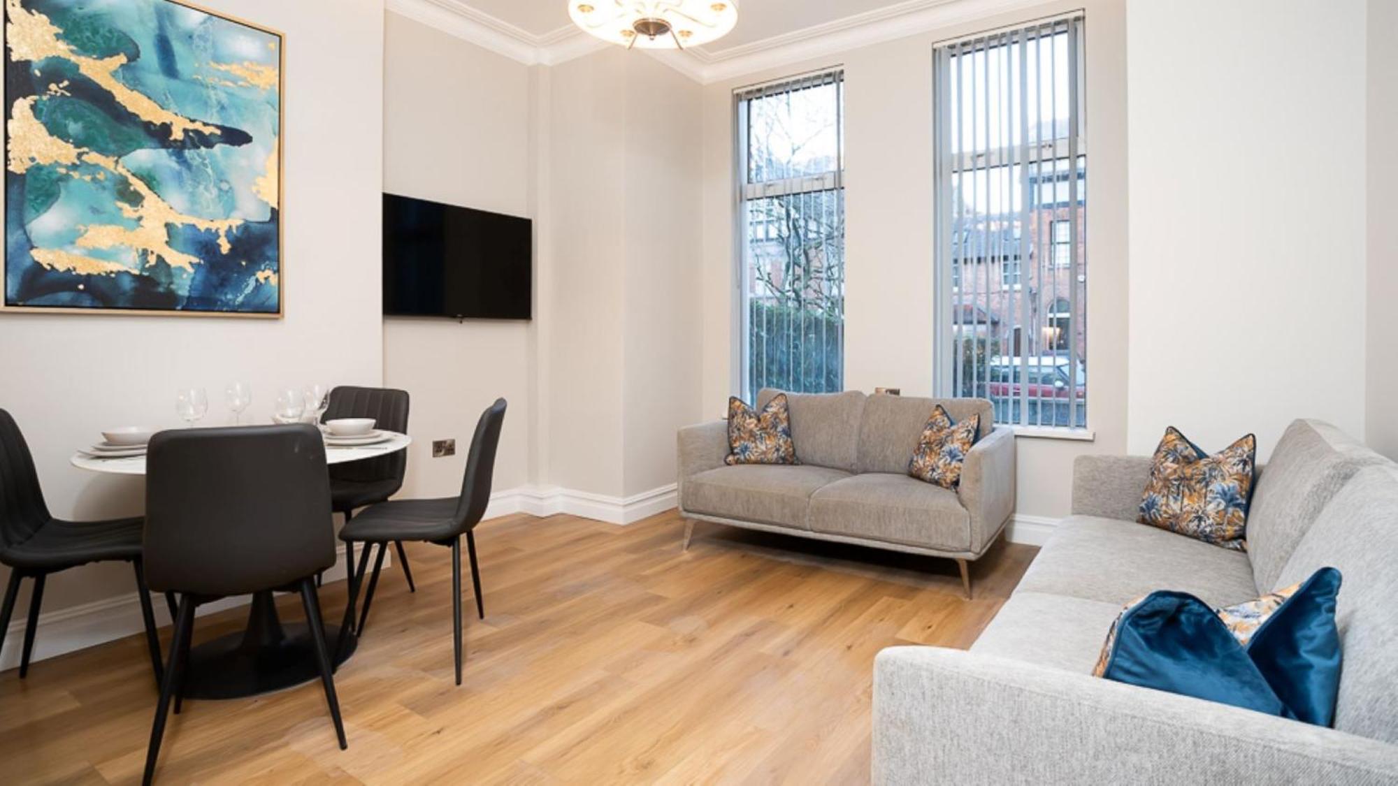 Modern 2 Bdr Apartment At Queens By Belfast City Breaks ภายนอก รูปภาพ